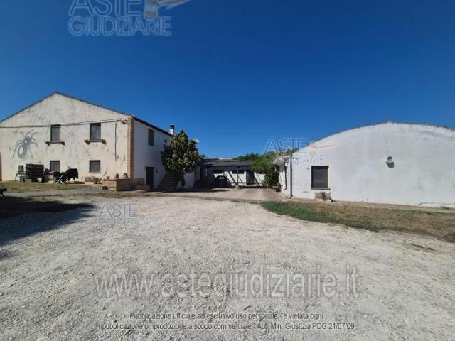 Capannone in vendita a Pescara, Abruzzo