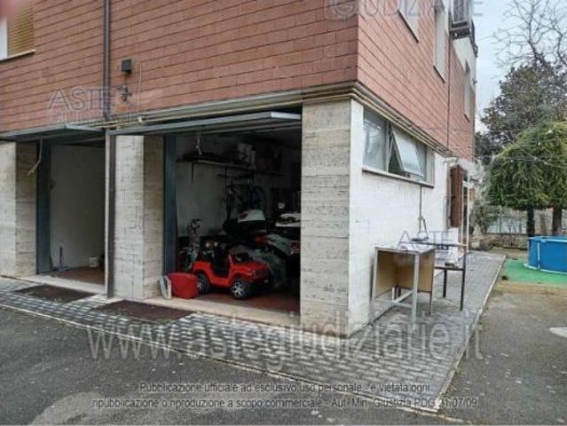 Box in vendita a Marche, Ancona