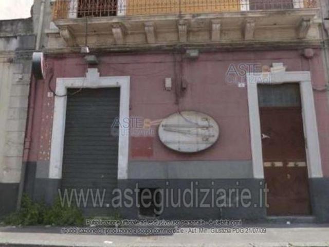 Locale Commerciale in vendita a Catania, Sicilia