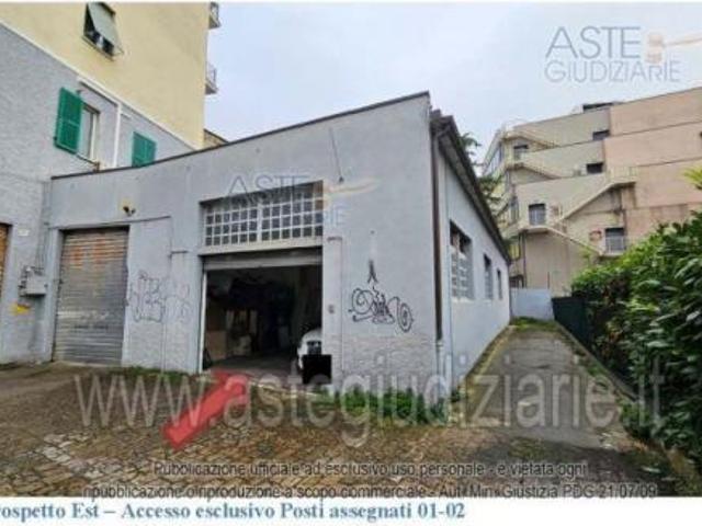 Box in vendita a Ancona