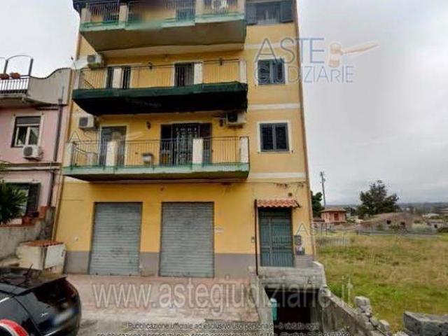 Capannone in vendita a Belpasso, Sicilia