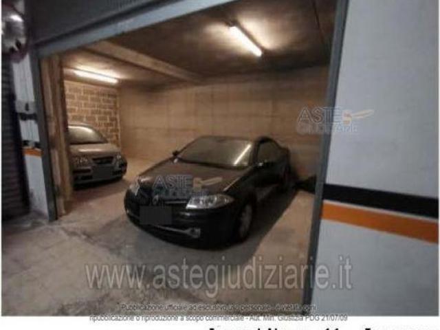 Box in vendita a Zona 167, Puglia