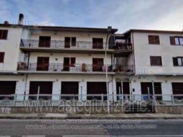 Capannone in vendita a Carsoli, Abruzzo