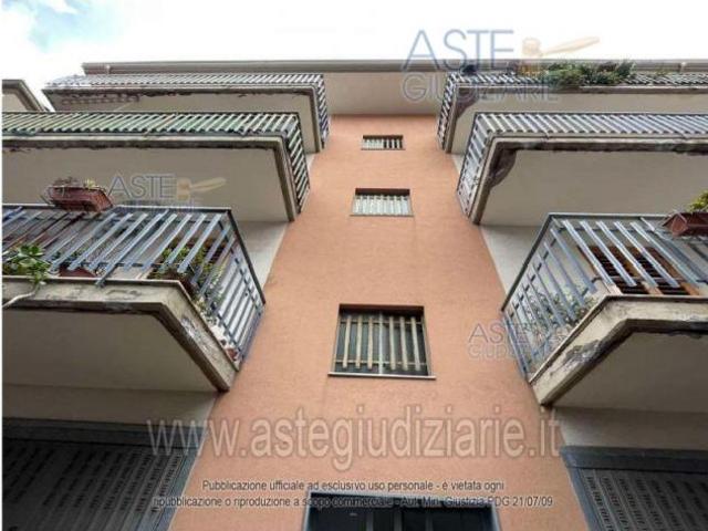 Box in vendita a Aci Catena, Sicilia