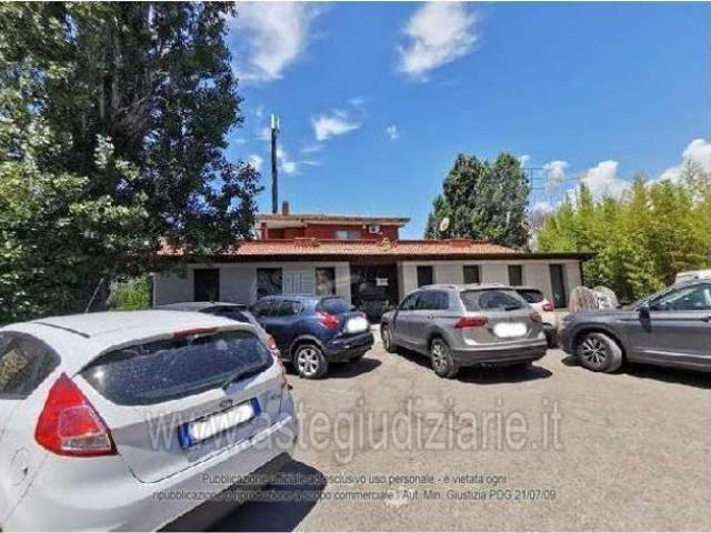 Capannone in vendita a Latina