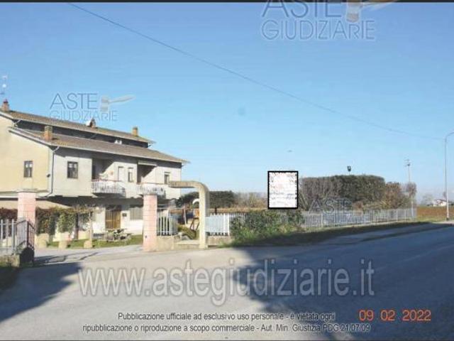 Locale Commerciale in vendita a Izzalini, Umbria