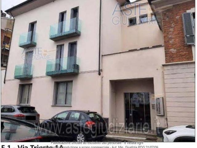 Ufficio in vendita a Baia del Re, Piacenza