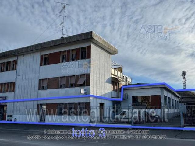 Locale Commerciale in vendita a Piemonte, Vercelli