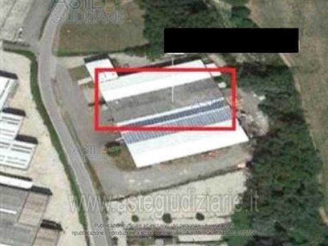Locale Commerciale in vendita a Gropparello, Piacenza
