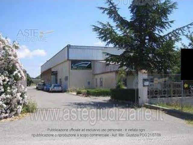 Locale Commerciale in vendita a Macomer, Sardigna/Sardegna