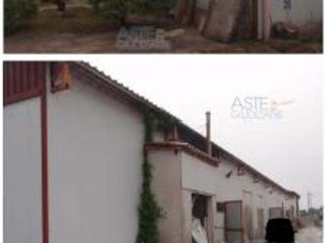 Locale Commerciale in vendita a Castel Viscardo, Umbria