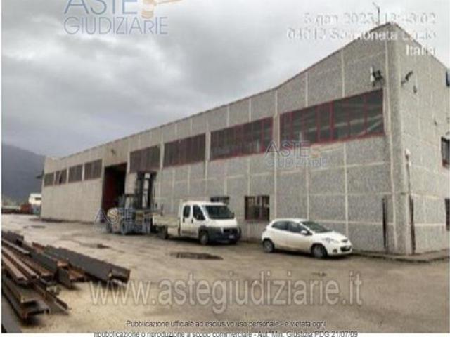 Locale Commerciale in vendita a Sermoneta, Lazio