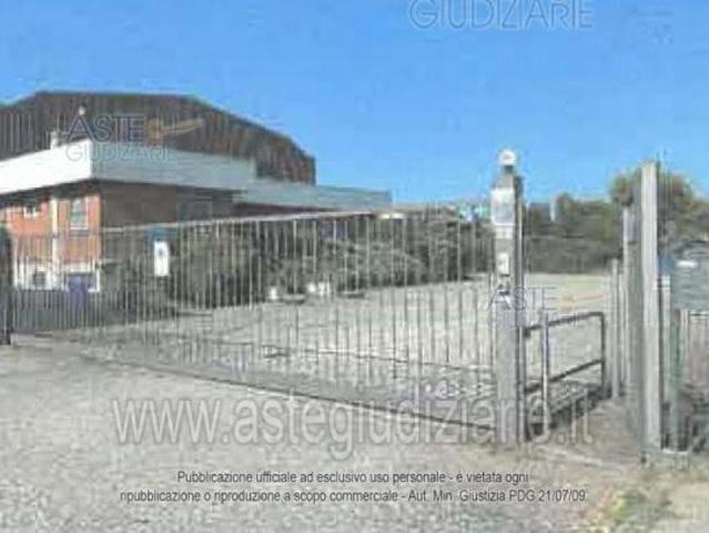Locale Commerciale in vendita a Piemonte, Vercelli