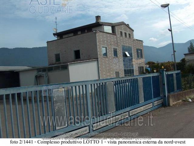 Locale Commerciale in vendita a Priverno, Lazio
