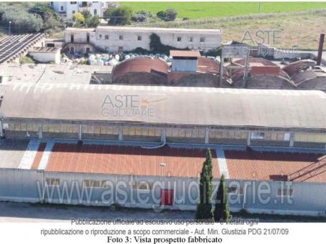 Locale Commerciale in vendita a Sezze, Lazio