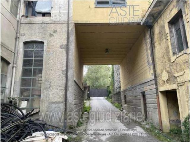 Locale Commerciale in vendita a San Marcello Piteglio, Pistoia