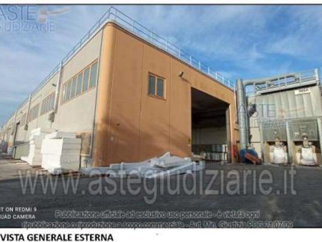 Locale Commerciale in vendita a Marche, Pesaro E Urbino