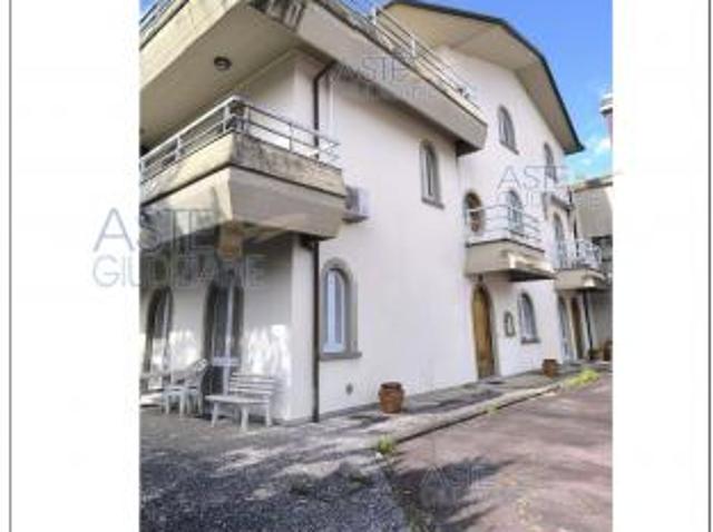 Appartamento in vendita a Larciano, Toscana
