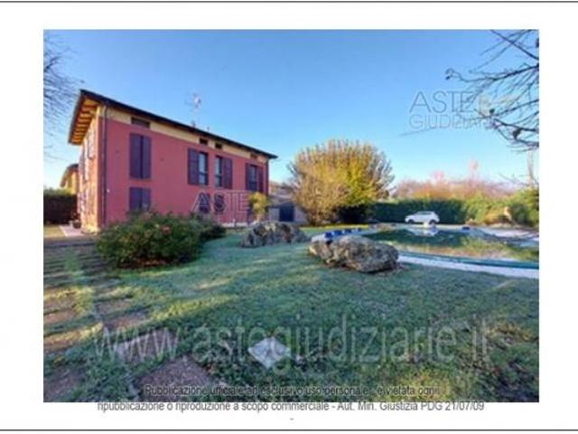 Villa Indipendente in vendita a Modena, Reggio Emilia