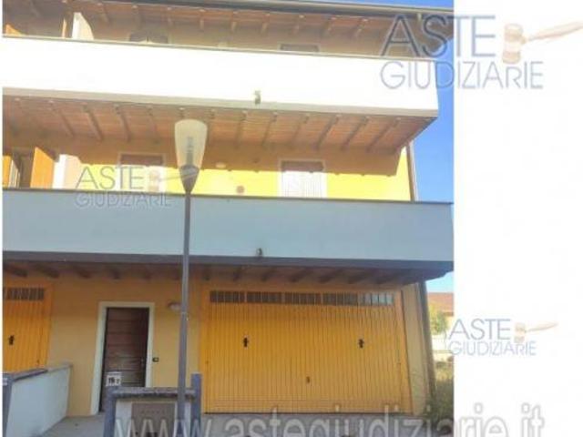 Villa Indipendente in vendita a Casaloldo, Lombardia