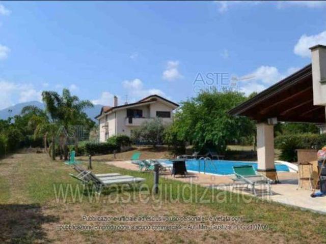 Villa Indipendente in vendita a Somma Vesuviana, Campania