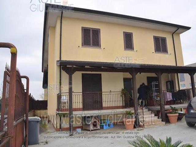Villa Indipendente in vendita a San Marcellino, Campania