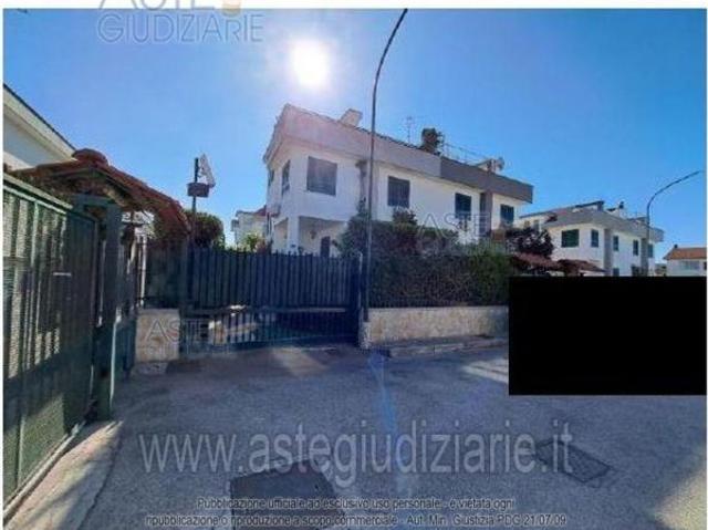 Villa Indipendente in vendita a Giugliano in Campania, Napoli
