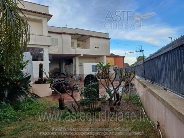 Villa Indipendente in vendita a Casapesenna, Caserta