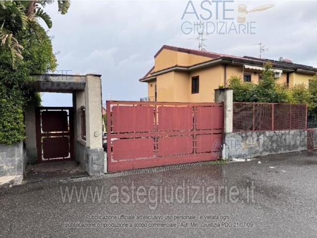 Villa Indipendente in vendita a Aci Catena, Sicilia