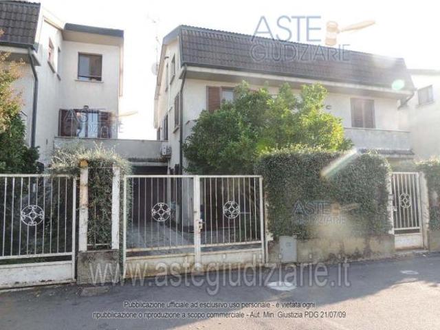 Villa Indipendente in vendita a Torrevecchia Pia, Pavia