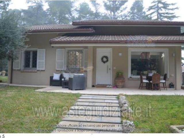 Villa Indipendente in vendita a Camilluccia, Misano Adriatico