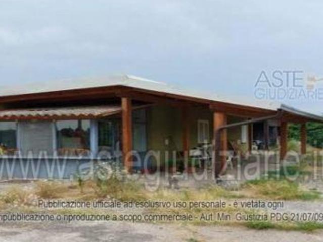 Villa Indipendente in vendita a Vercelli