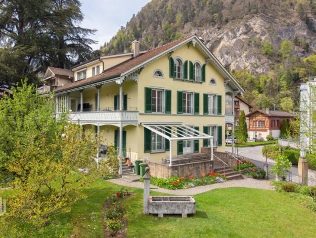 Mehrfamilienhaus kaufen in Interlaken, Bern
