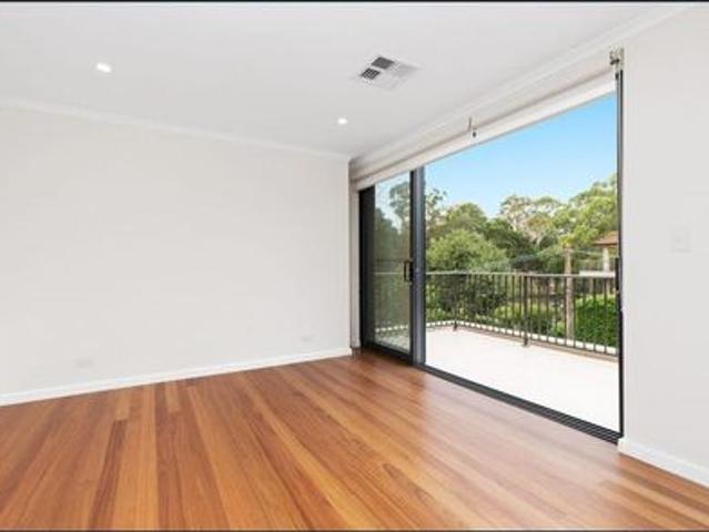 Townhouse for rent in Willoughby, New South Wales