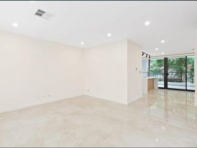 Townhouse for rent in Willoughby, New South Wales
