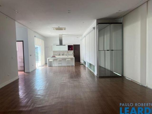 Casa venda em Aruja Hills 3, Arujá