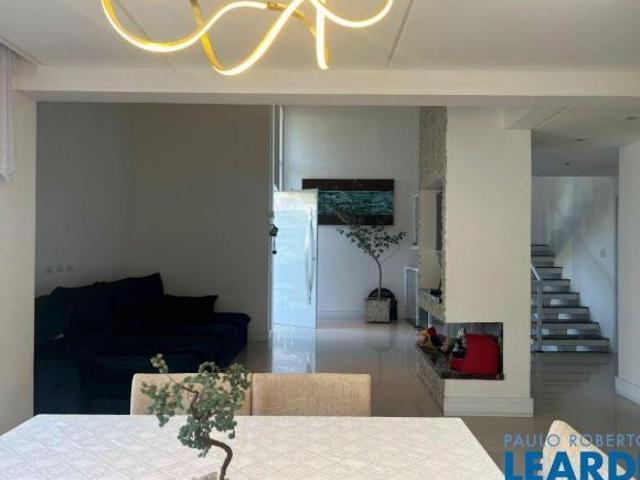 Casa venda em Aruja Hills 3, Arujá