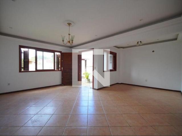 Casa aluguel em Guarujá, Porto Alegre