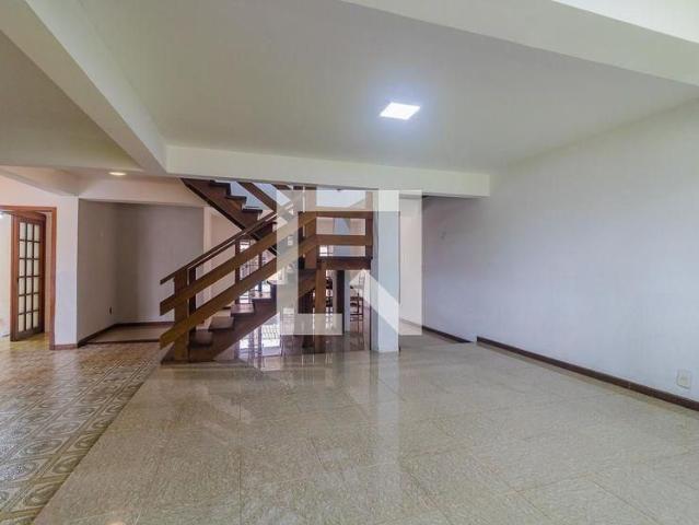 Casa aluguel em Guarujá, Porto Alegre