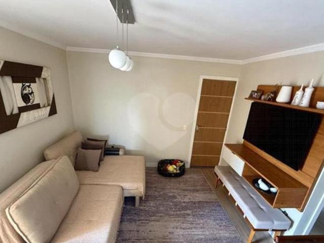 Apartamento venda em Região Imediata de São Paulo, Região Metropolitana de São Paulo