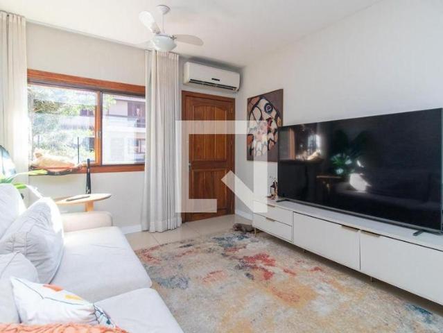 Casa aluguel em Parque Residencial Ernesto di Primo Beck, Porto Alegre