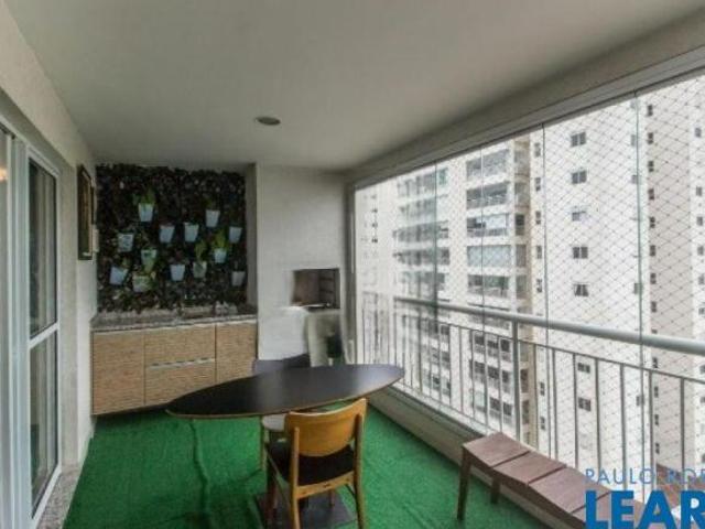 Apartamento venda em Região Imediata de São Paulo, Região Metropolitana de São Paulo