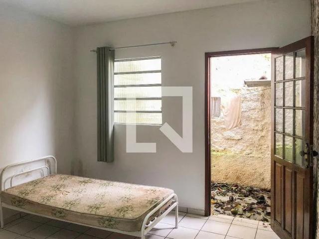 Apartamento aluguel em Trindade Norte, Florianópolis