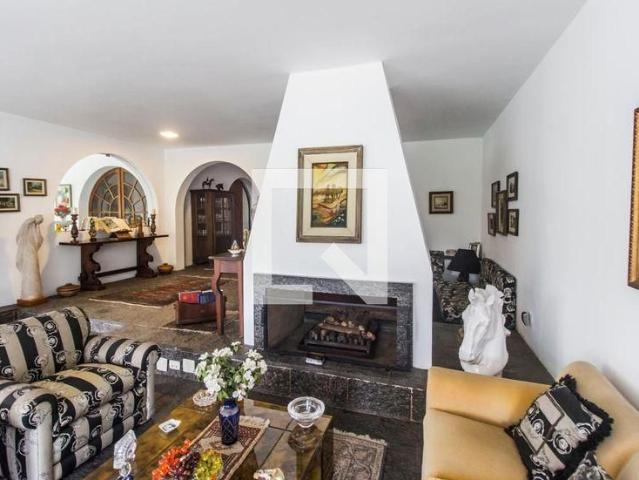 Casa aluguel em Vila Dirce, Carapicuíba