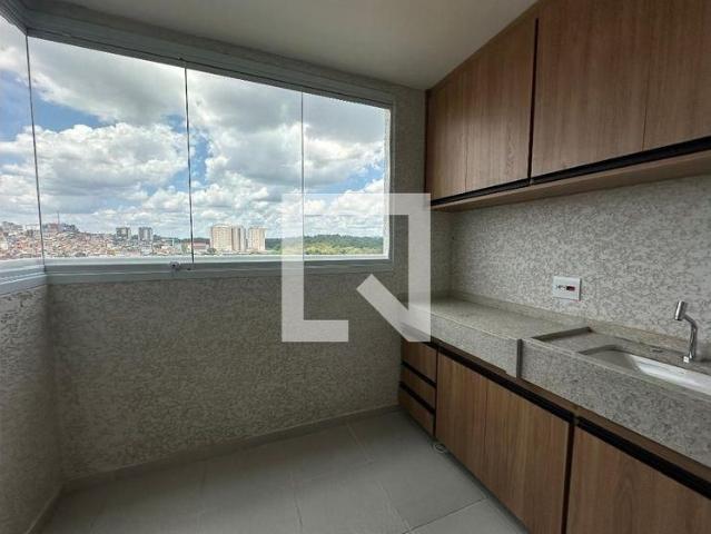 Apartamento aluguel em Vila Sul Americana, Carapicuíba