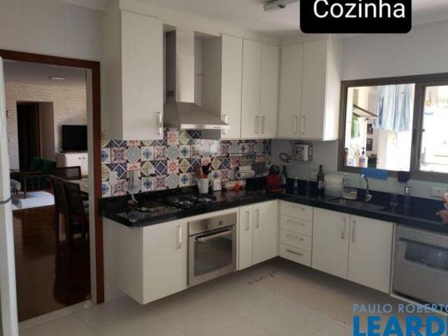 Apartamento venda em Região Imediata de São José dos Campos, Região Metropolitana do Vale do Paraíba e Litoral Norte