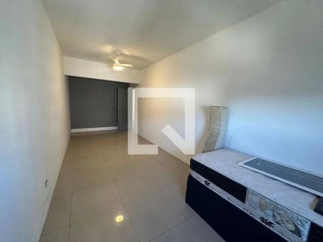 Apartamento aluguel em São Vicente