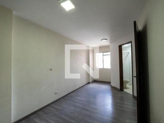 Apartamento aluguel em Cristo Rei, Curitiba