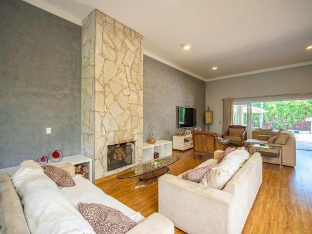 Casa venda em Embu das Artes