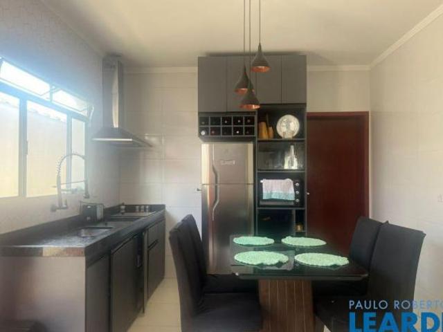 Casa venda em Jardim Leika, Arujá